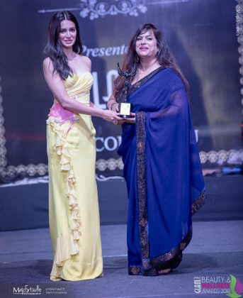 Kajal Best Makeup artist Shalimar Bagh 343x420 - Glam Pro Beauty & Wellness Awards 2018 - Celebrity Presenter Actress Kriti Kharbanda and TV Superstar Manish Goel