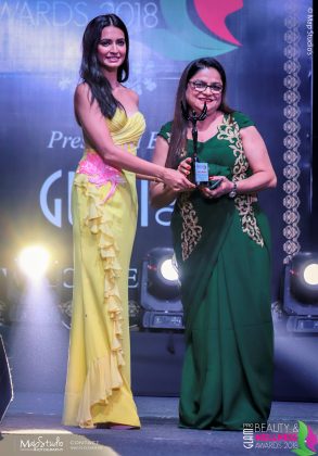 Raj Lamba Most Experienced makeup artist Rohini 293x420 - Glam Pro Beauty & Wellness Awards 2018 - Celebrity Presenter Actress Kriti Kharbanda and TV Superstar Manish Goel